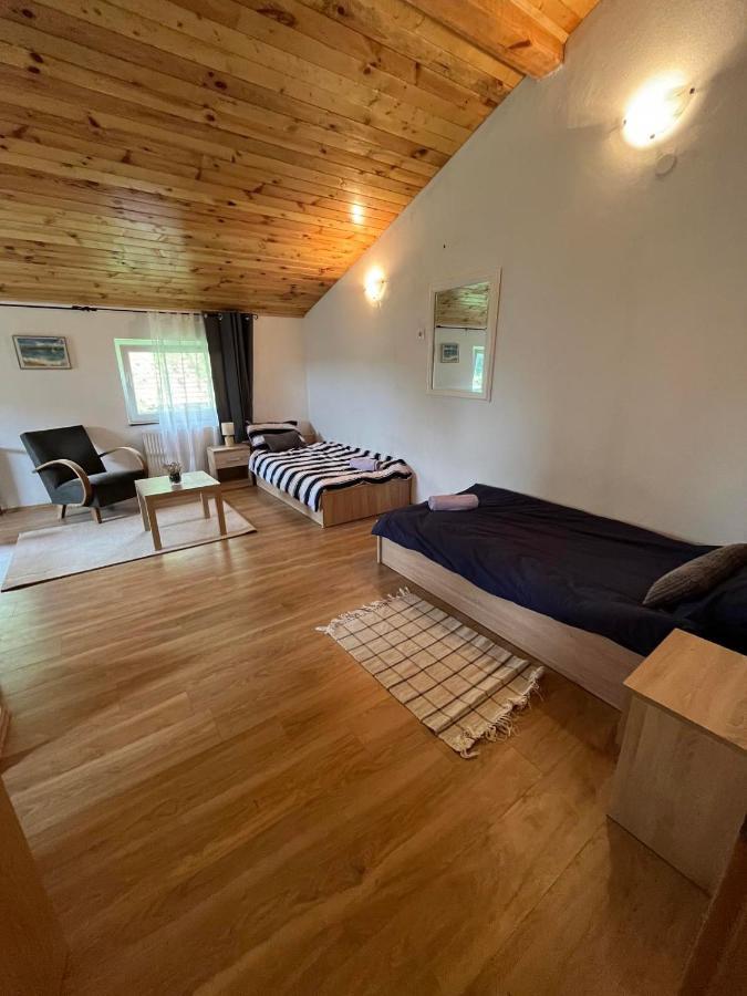 Rooms Ljubenko Karlovac Exteriör bild