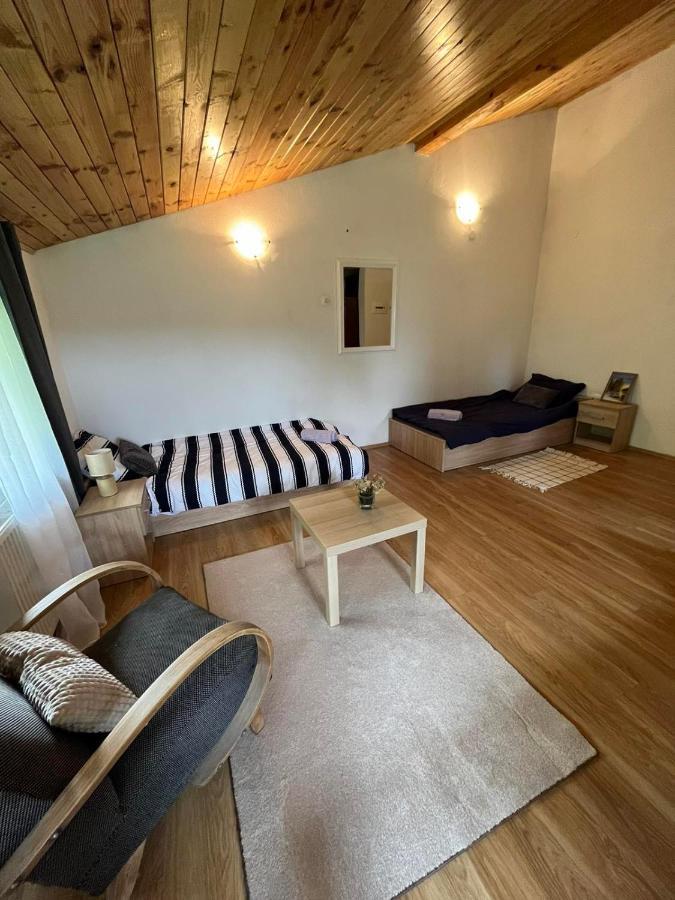 Rooms Ljubenko Karlovac Exteriör bild
